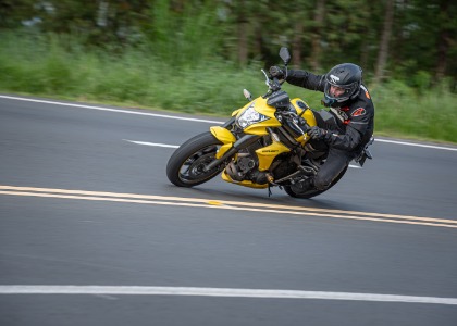 Fotos - Serra Negra - Lindoia - Motos Naked - Fotto